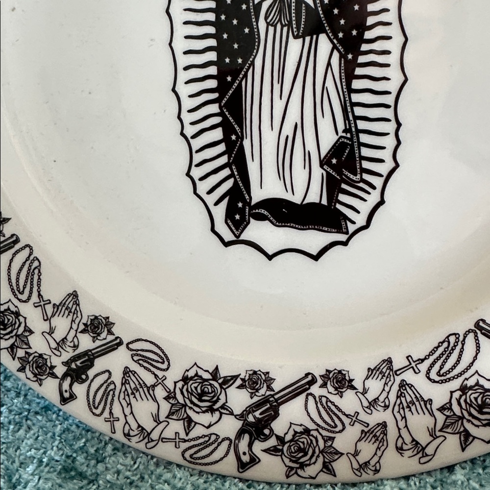 THE SANTA MUERTE SALAD/DESSERT PLATE NWOT - Picture 6 of 7